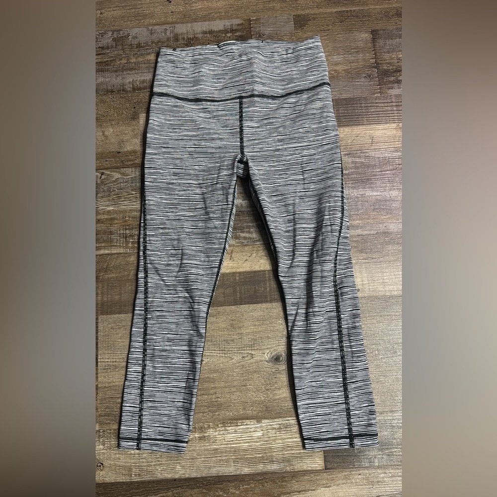 Athleta Black and White Striped capri Leggings